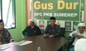 Didampingi Para Tokoh, KH. Unais Ali Hisyam Kembalikan Formulir Sebagai Calon Bupati Sumenep ke PKB