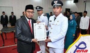 Bupati Achmad Fauzi Wongsojudo Lantik Dua Kepala Desa PAW