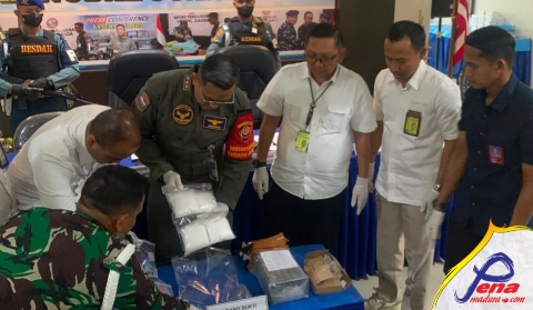 Bea Cukai dan Lanudal Juanda Bongkar Penyelundupan Narkoba Internasional di Bandara Juanda