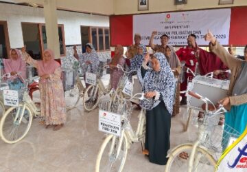 Bangkitkan Harapan Ibu-Ibu di Pagerungan Kecil, Dukungan Sepeda Rombong KEI Beri Semangat Perempuan Pejuang Ekonomi Keluarga